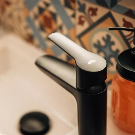 -le Toit Terrasse - *